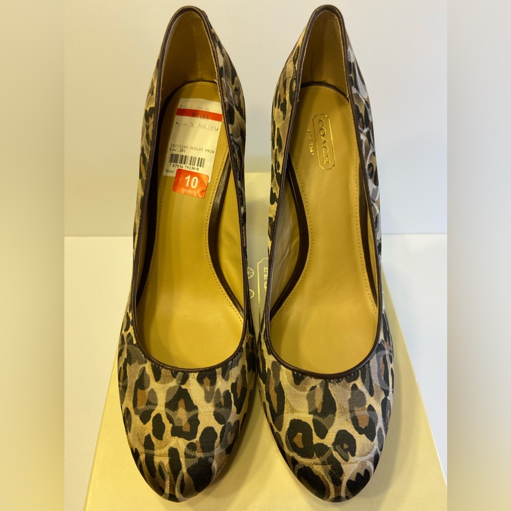 Coach Tristian Heels, 10, Never Worn,  Gorgeous Shoes - Picture 2 of 8